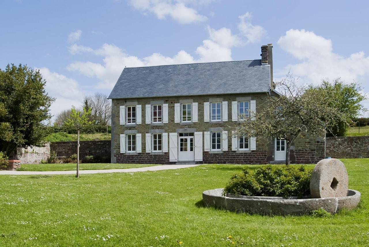 Manoir Du Mesnil De Bas Villa Brehal Exterior photo
